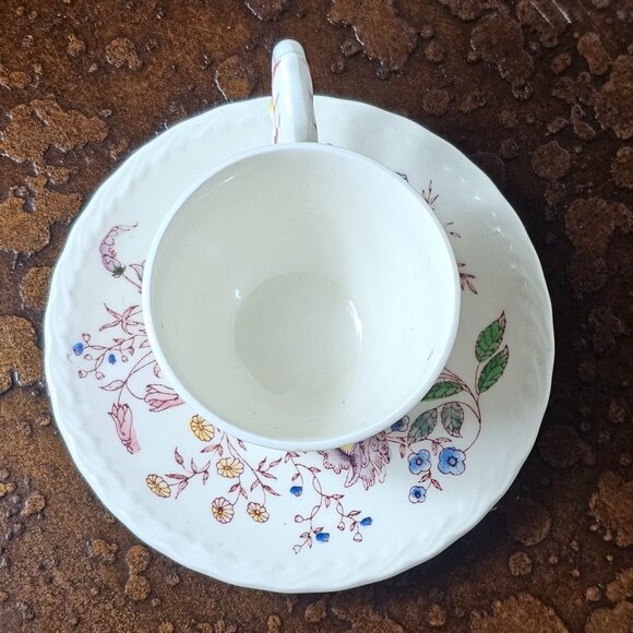 Vernon Kilns Vintage Floral Teacup Saucer Set Hand-Painted Made In USA - Picture 4 of 7